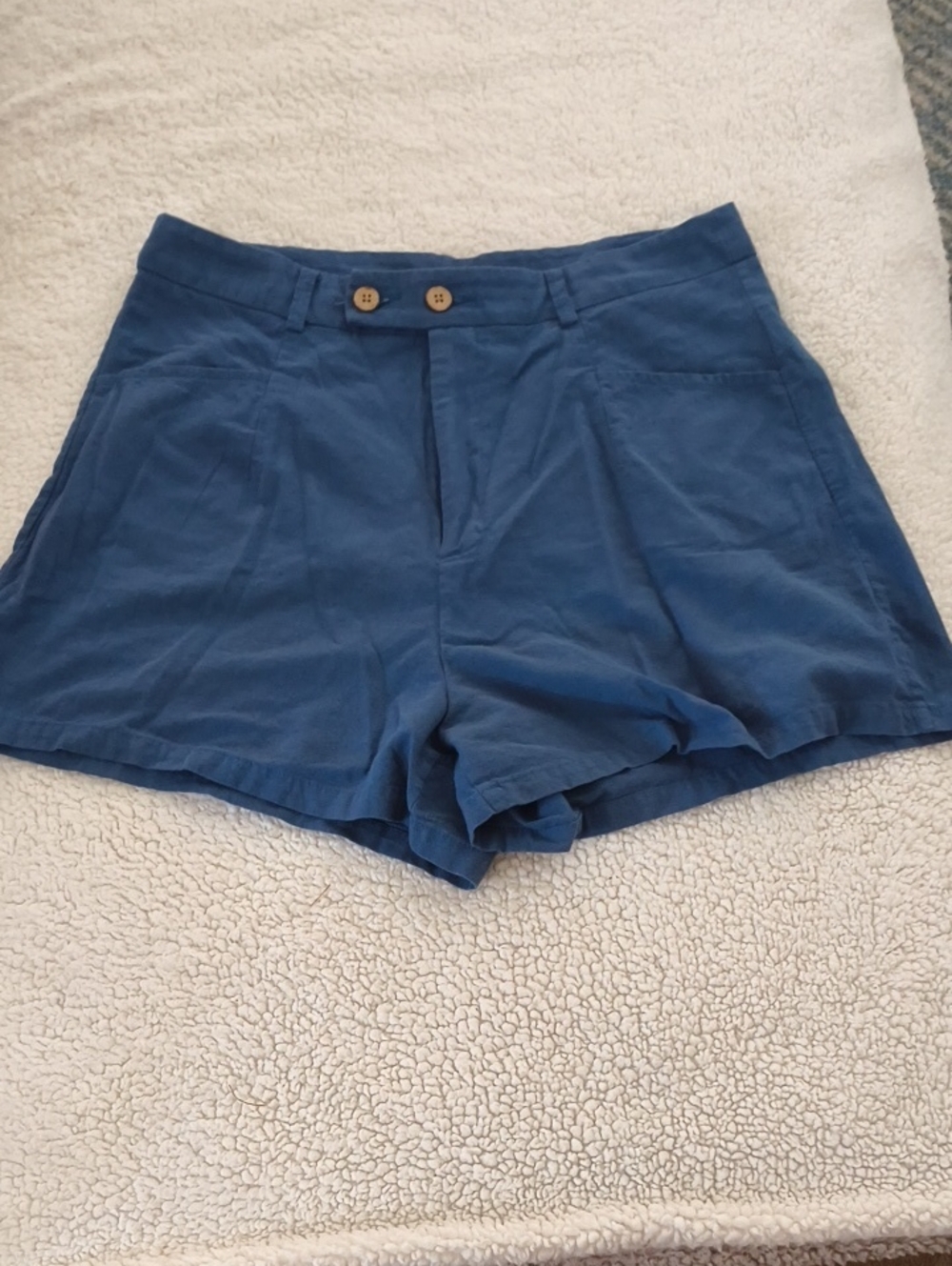 High-Waist Navy Blue Women's Shorts with Button Waist